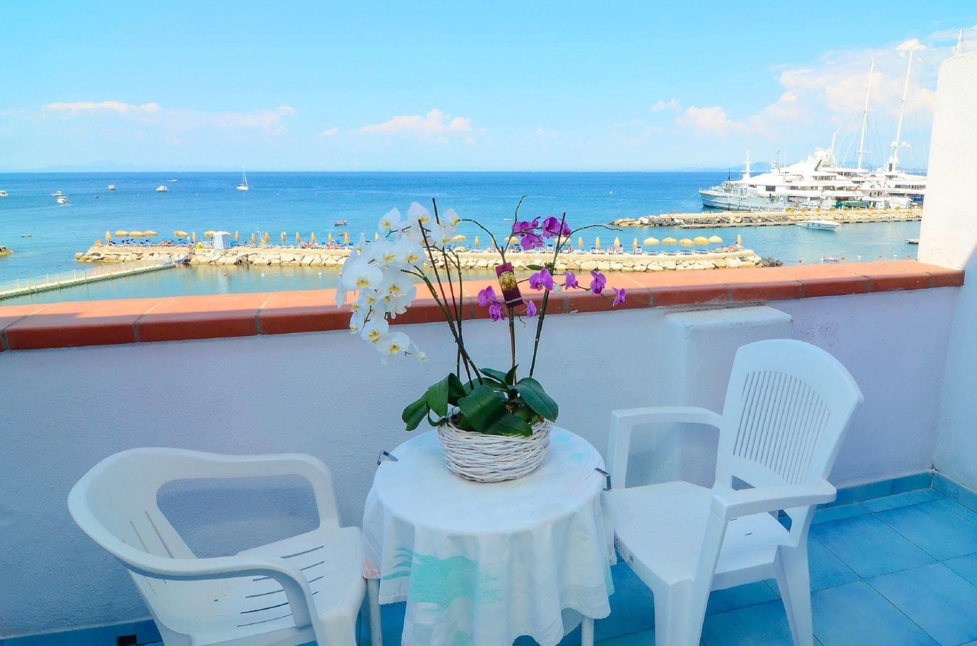 Hotel Terme Marina Lacco Ameno  Exterior photo