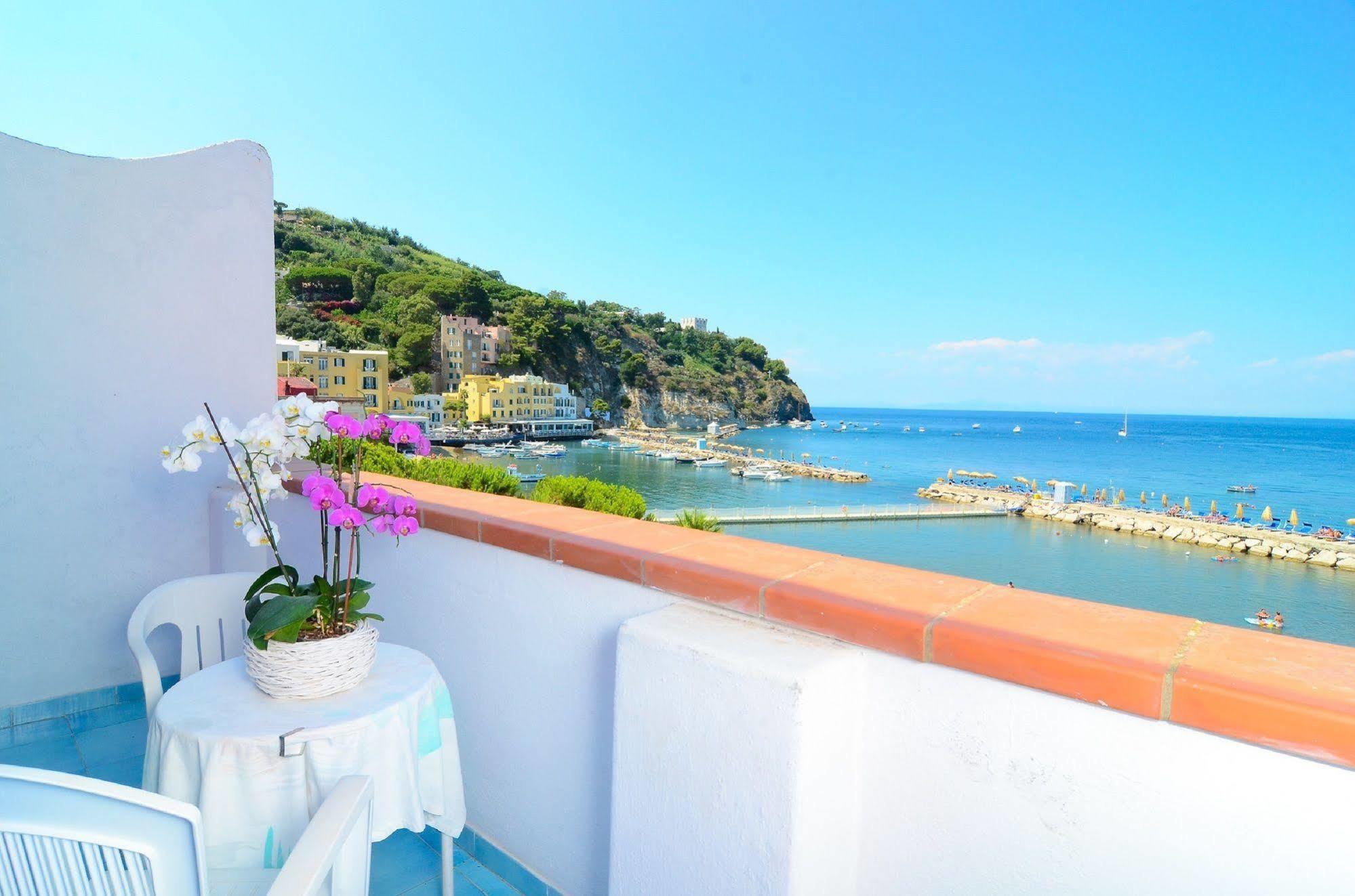 Hotel Terme Marina Lacco Ameno  Exterior photo